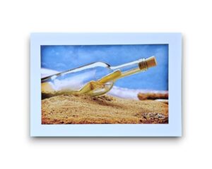 Ansichtkaart - Flessenpost op het strand